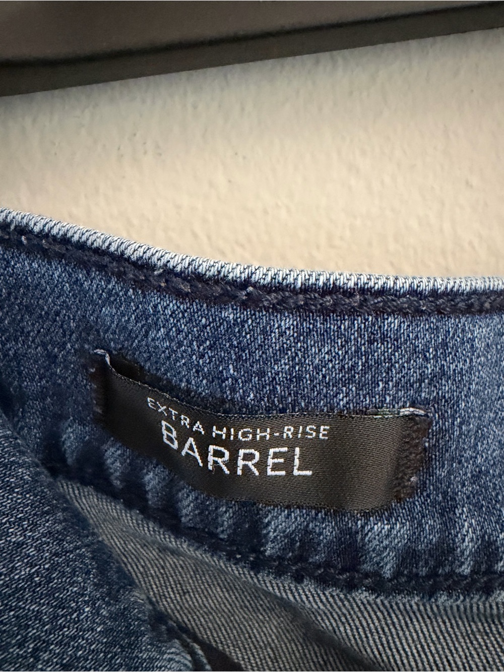 White House Black Market Extra High Rise Barrel Jeans Size 12 - Picture 5 of 10